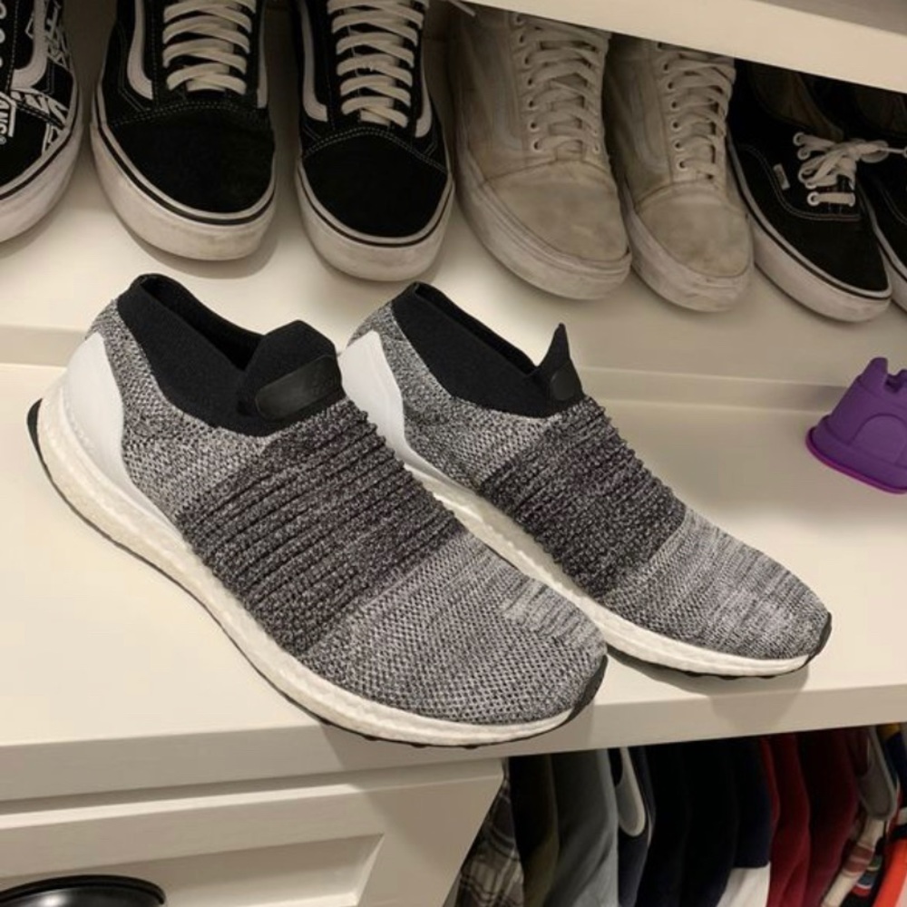 Laceless ultraboost size 10